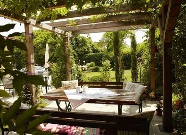 Terrasse von Weingut Sommerhof