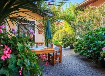 Blumengarten von Weingut Sommerhof