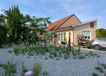 Frühstück am Garten